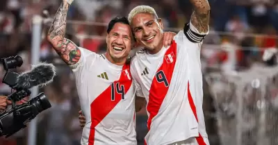 Paolo Guerrero le dese� lo mejor a Gianluca Lapadula en la 'U'.