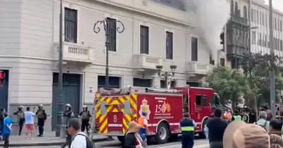 Nuevo incendio se registra en el Centro Hist�rico de Lima.