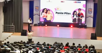 Presentaci�n de la plataforma web "Ponte Pilas. Dale Play a tu futuro"