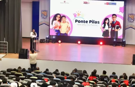 Presentaci�n de la plataforma web "Ponte Pilas. Dale Play a tu futuro"
