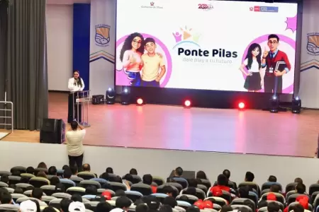 Presentaci�n de la plataforma web "Ponte Pilas. Dale Play a tu futuro"