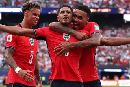 Inglaterra avanz� a la siguiente ronda del Mundial como l�der de su grupo.
