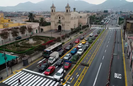 Avenida Tacna reabierta para el paso vehicular.