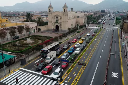 Avenida Tacna reabierta para el paso vehicular.