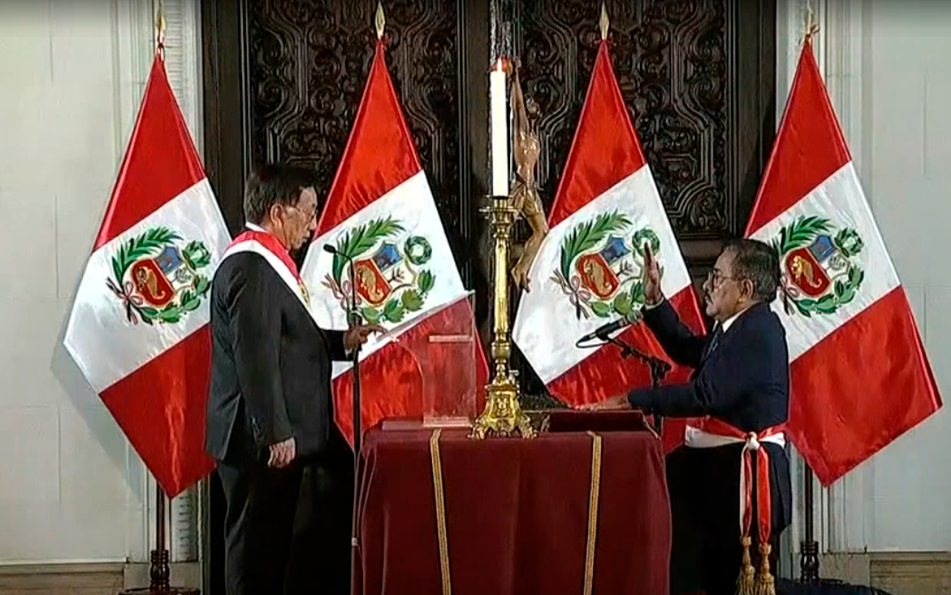 Jorge Marticorena Mendoza jura como nuevo ministro de Educaci�n.