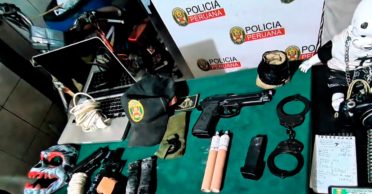 Todas las armas y elementos incautados de los 3 delincuentes. (Difusi�n)