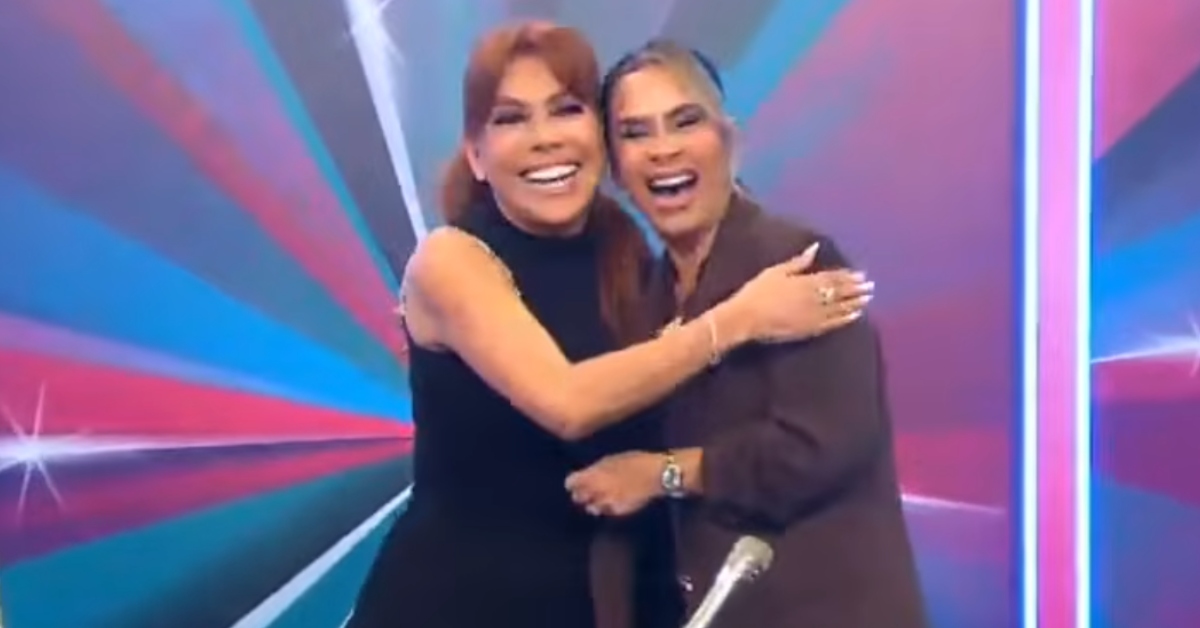 Magaly Medina consuela a Ethel Pozo con un abrazo luego de verla entre lágrimas