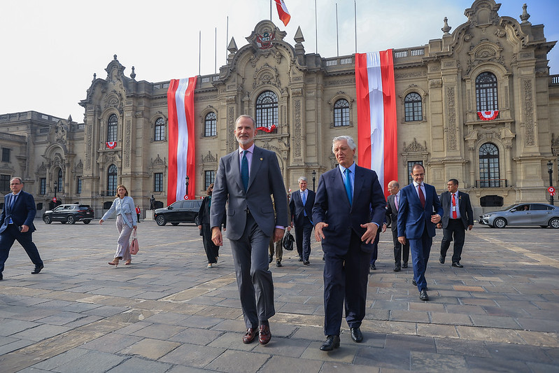 Rey de Espa�a arrib� en Lima este lunes.