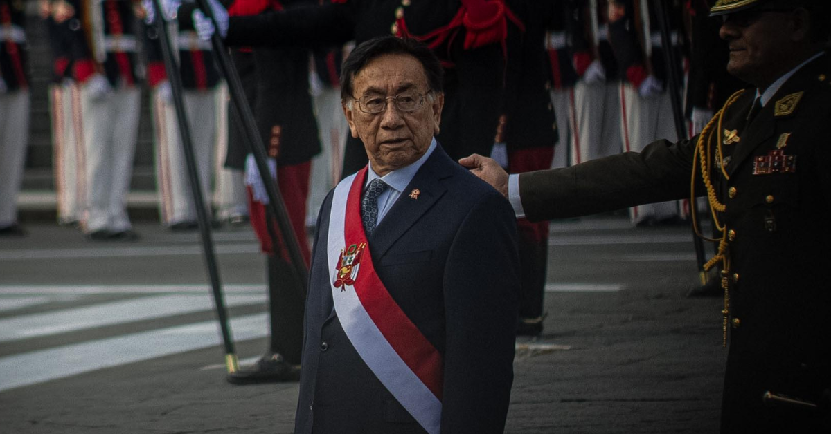 José María Balcázar y sus ministros dejan palacio del gobierno a horas del cambio del mando