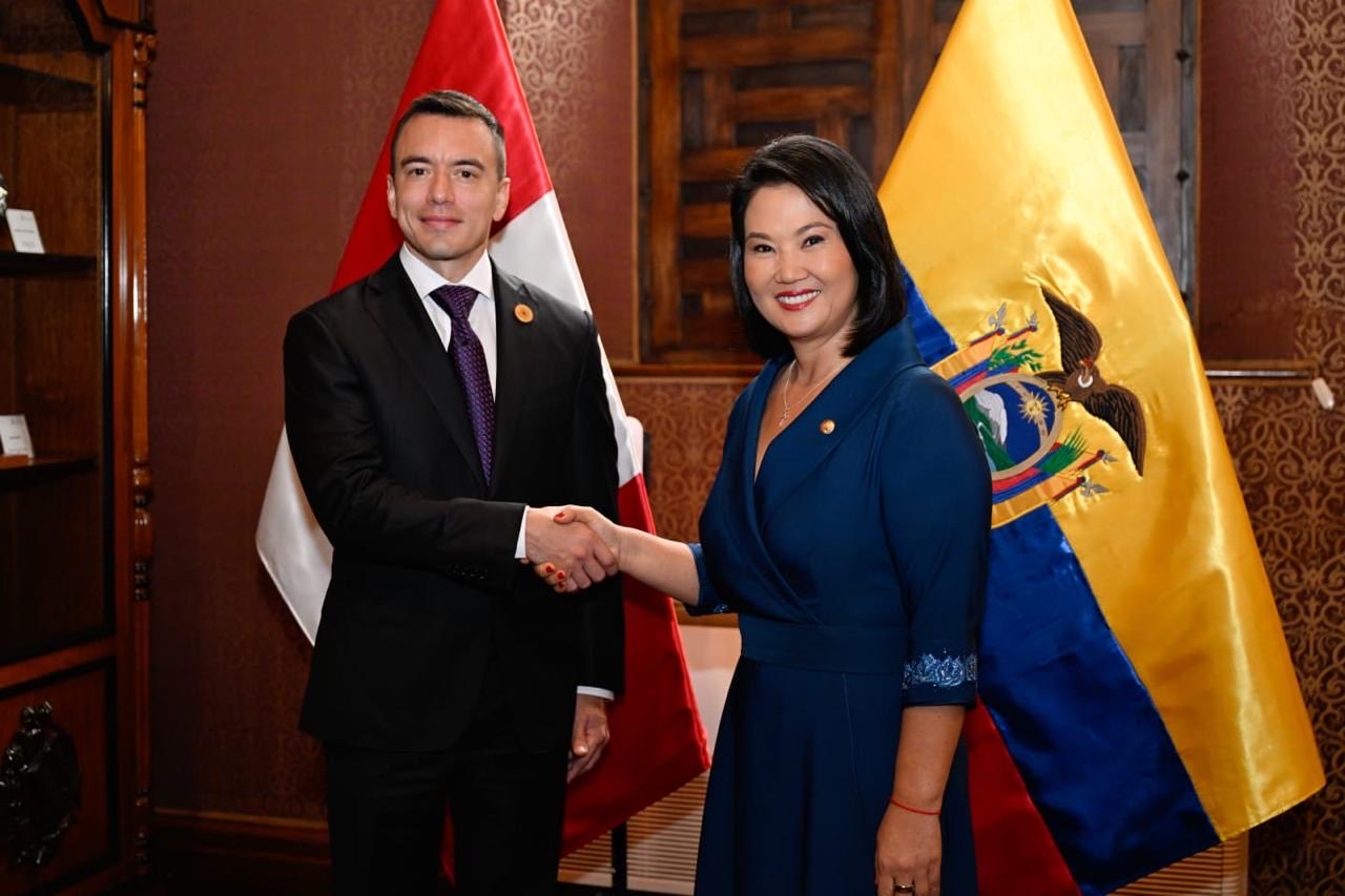 Keiko Fujimori junto al presidente de Ecuador, Daniel Noboa