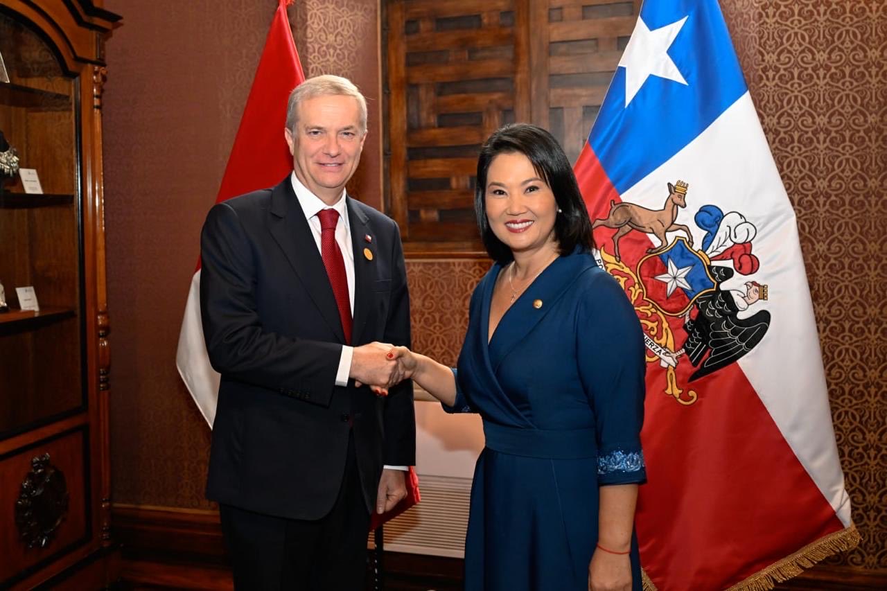 Keiko Fujimori junto al presidente de Chile, Jos� Antonio Kast