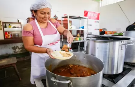 Ollas comunes piden a Keiko Fujimori que no retorne el PRONAA