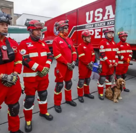 Los rescatistas volver�n tras d�as de ayuda.