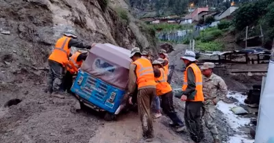 Gobierno declara estado emergencia por fuertes lluvias debido al FEN.