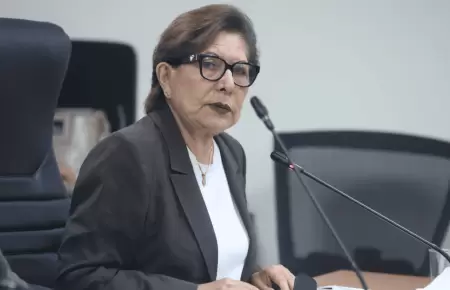 Mar�a Cuadros present� su renuncia irrevocable al cargo de ministra de Educaci�n