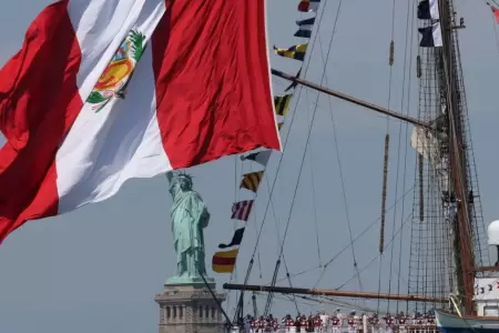 El buque de la armada peruana Uni�n llega al 250 aniversario de EE.UU.