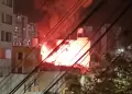 Incendio en Magdalena: Siniestro en edificio moviliza m�s de 10 unidades bomberos