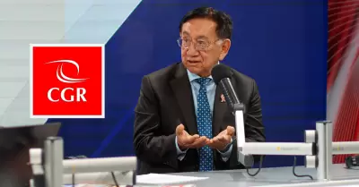 Jos� Mar�a Balc�zar responde a informe de la Contralor�a por sus viajes.