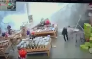 Derrumbe de techo en supermercado: cliente se salva de milagro tras colapso del cielorraso