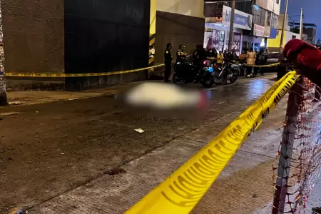 Asesinan a presunto guardaespaldas en pleno tr�fico en VMT