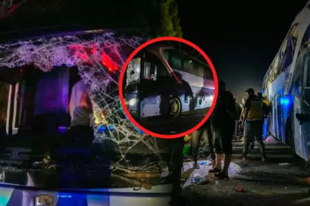 Volcadura de autob�s dej� varias v�ctimas.