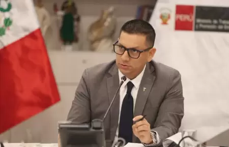 Freddy Solano renuncia al cargo de ministro de Trabajo