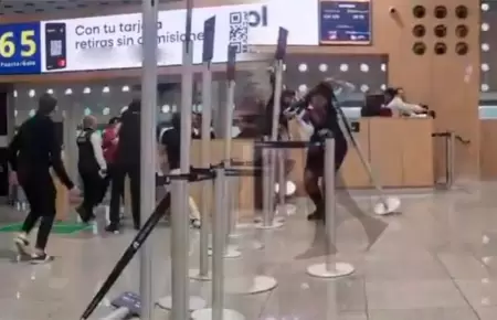 Pasajeros protagonizaron ri�a.
