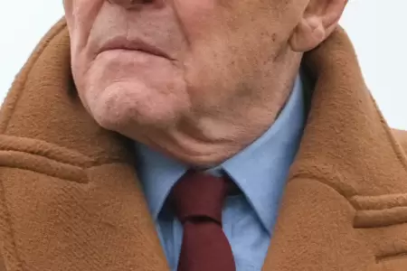Actor de Hollywood incursiona en la m�sica a los 88 a�os