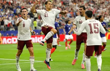 'La Roja' logr� consolidar su pase al final de la copa del Mundo.