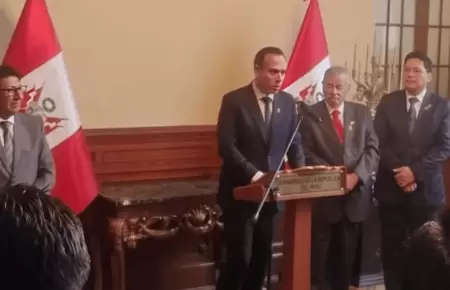 Jos� Jer� recibi� la Medalla de Honor en el grado de Gran Cruz