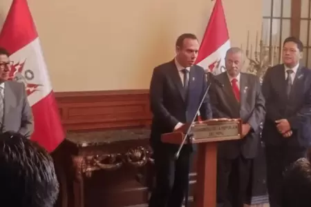 Jos� Jer� recibi� la Medalla de Honor en el grado de Gran Cruz