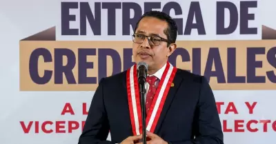 Roberto Burneo, presidente del JNE, se refiri� a las Elecciones Regionales y Mun