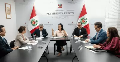 Keiko Fujimori se re�ne con representantes del Banco Mundial
