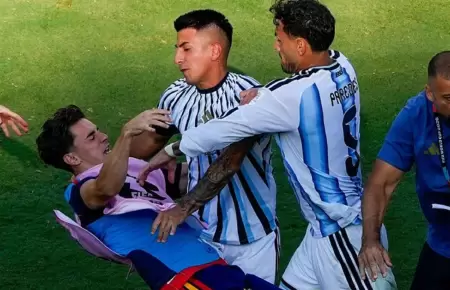Leo Paredes agrede a Gavi tras la ca�da de Argentina ante Espa�a