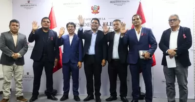 Alcalde regional de Piura se reuni� con Keiko Fujimori para tratar medidas ante