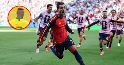 El delantero festej� la victoria espa�ola.