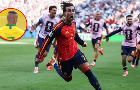 El delantero festej� la victoria espa�ola.