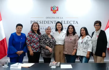 Keiko Fujimori sostuvo reuni�n con dirigentes del Vaso de Leche
