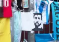 Messi recibe emotivo homenaje de los hinchas en su casa tras derrota de Argentina: "Eterno capit�n"