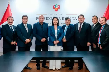 Keiko Fujimori se reuni� con representantes de iglesias cristianas evang�licas.