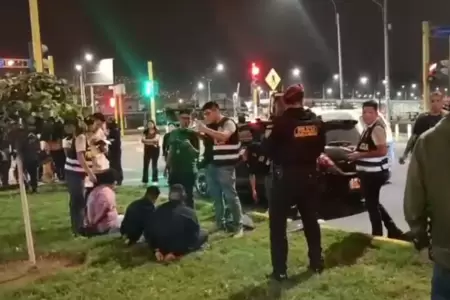 Polic�a captura a 3 sujetos armados en Comas