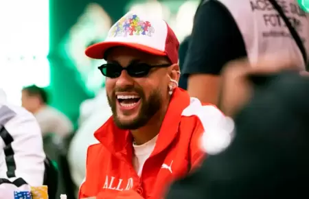 Tras no ser convocado, Neymar sali� a jugar p�ker