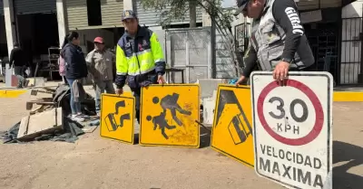 Detienen a un hombre tras hallar se�ales de tr�nsito.