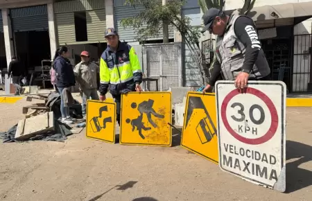 Detienen a un hombre tras hallar se�ales de tr�nsito.