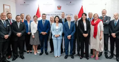 Keiko Fujimori se reuni� con embajadores de la Uni�n Europea