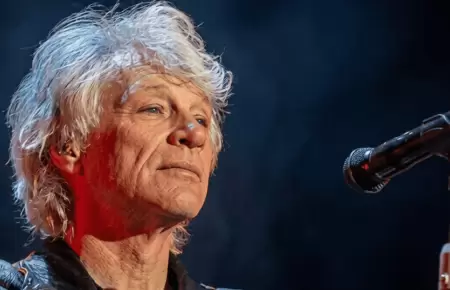 Jon Bon Jovi suspendi� concierto en Nueva York por problemas de salud