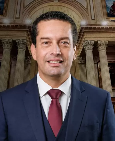 Miguel �ngel Torres es ganador de la votaci�n para la C�mara de senadores