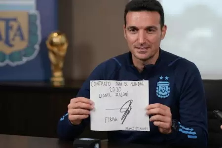 Scaloni firm� el contrato del ni�o.