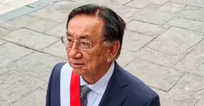 Jos� Balc�zar le desea �xito a Keiko