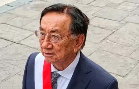 Jos� Balc�zar le desea �xito a Keiko
